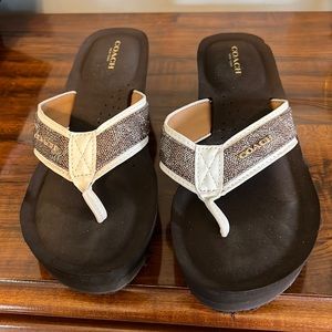 Coach wedge flip flops 10 Brown and white